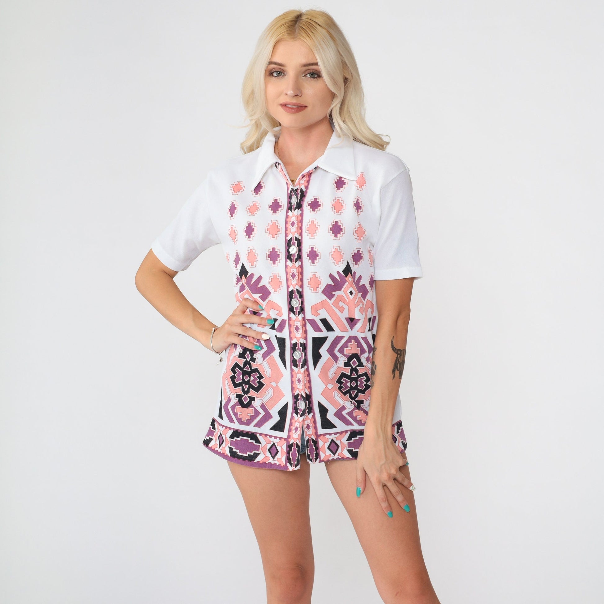 70s Geometric Print Button-Up Blouse White Short Sleeve Shirt Medium