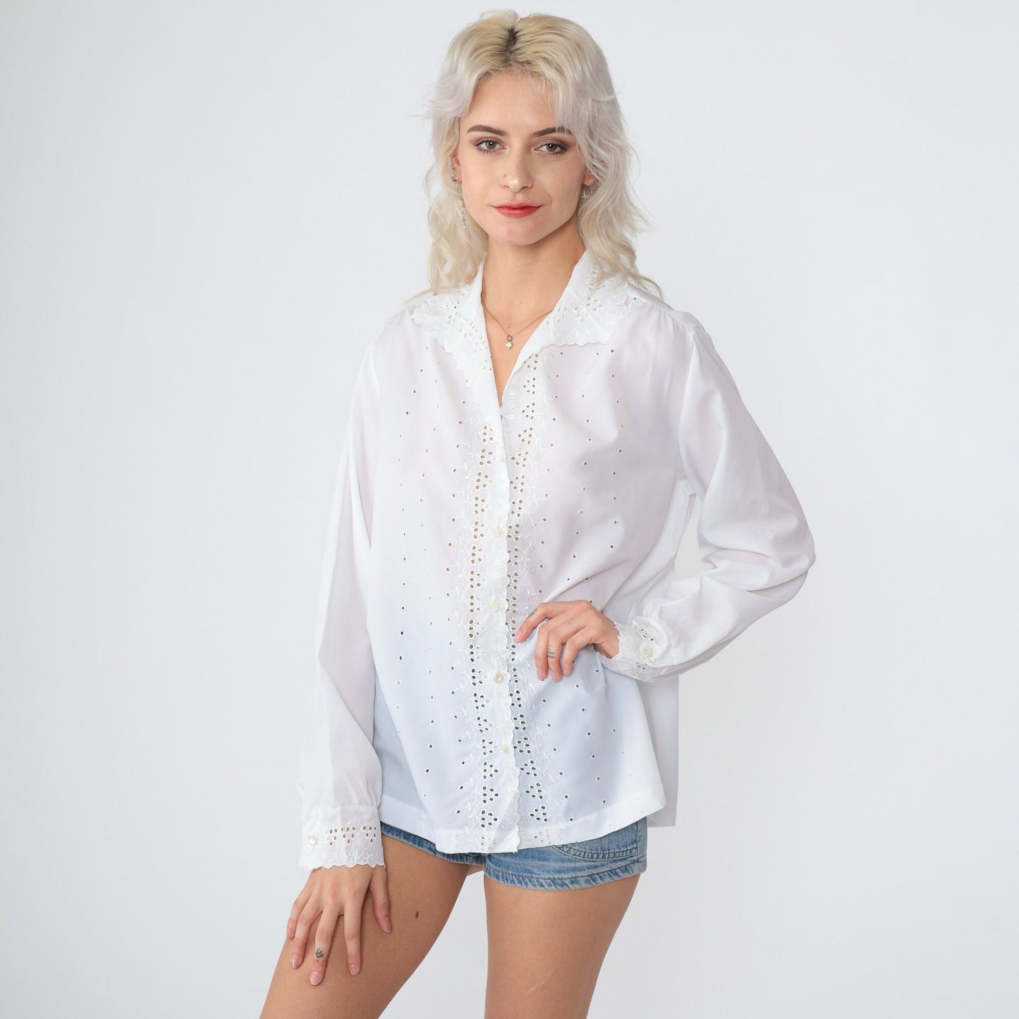 70s Lee Mar White Embroidered Floral Cutwork Blouse Button-Up Medium M