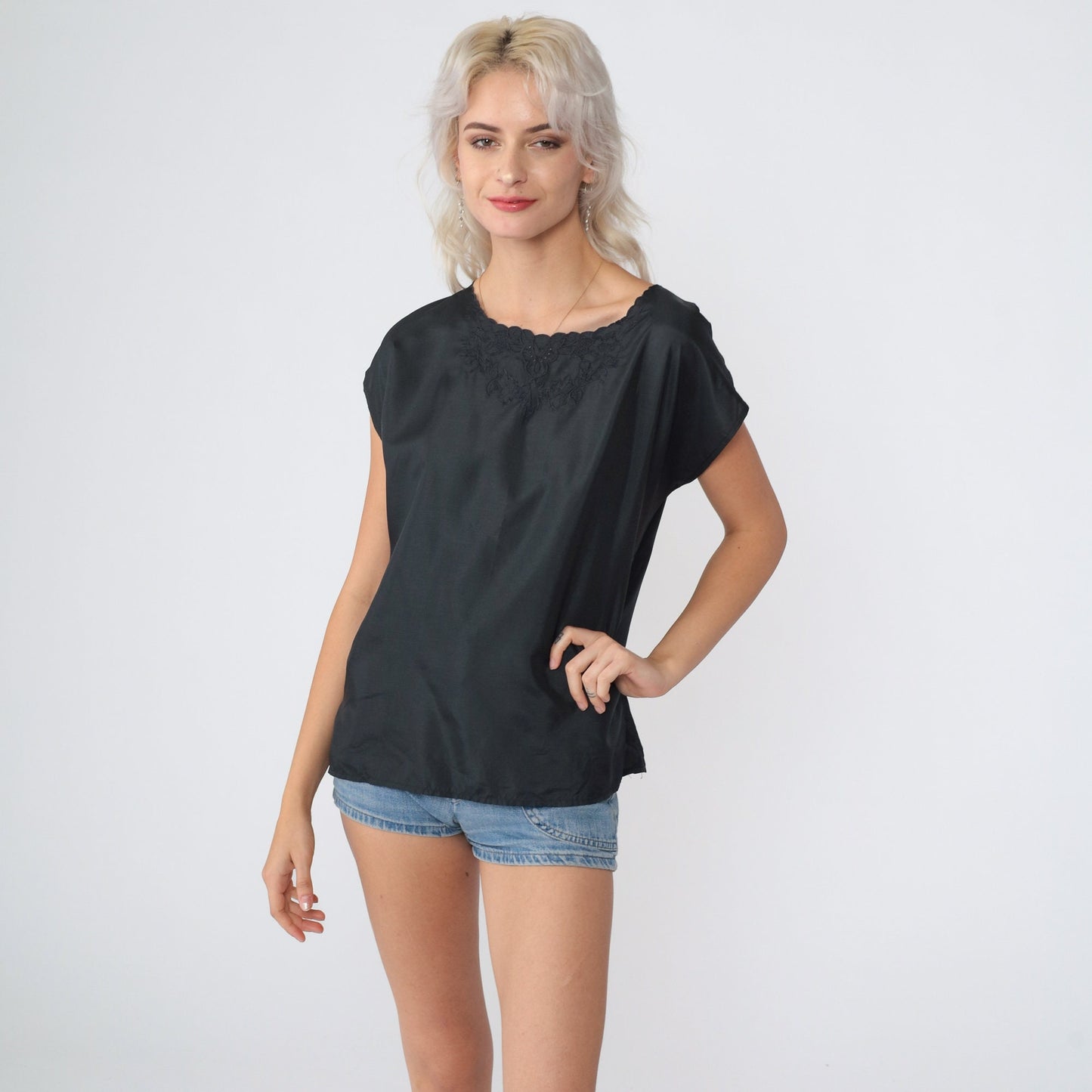 70s Black Floral Embroidered Cutwork Blouse Cap Sleeve Small