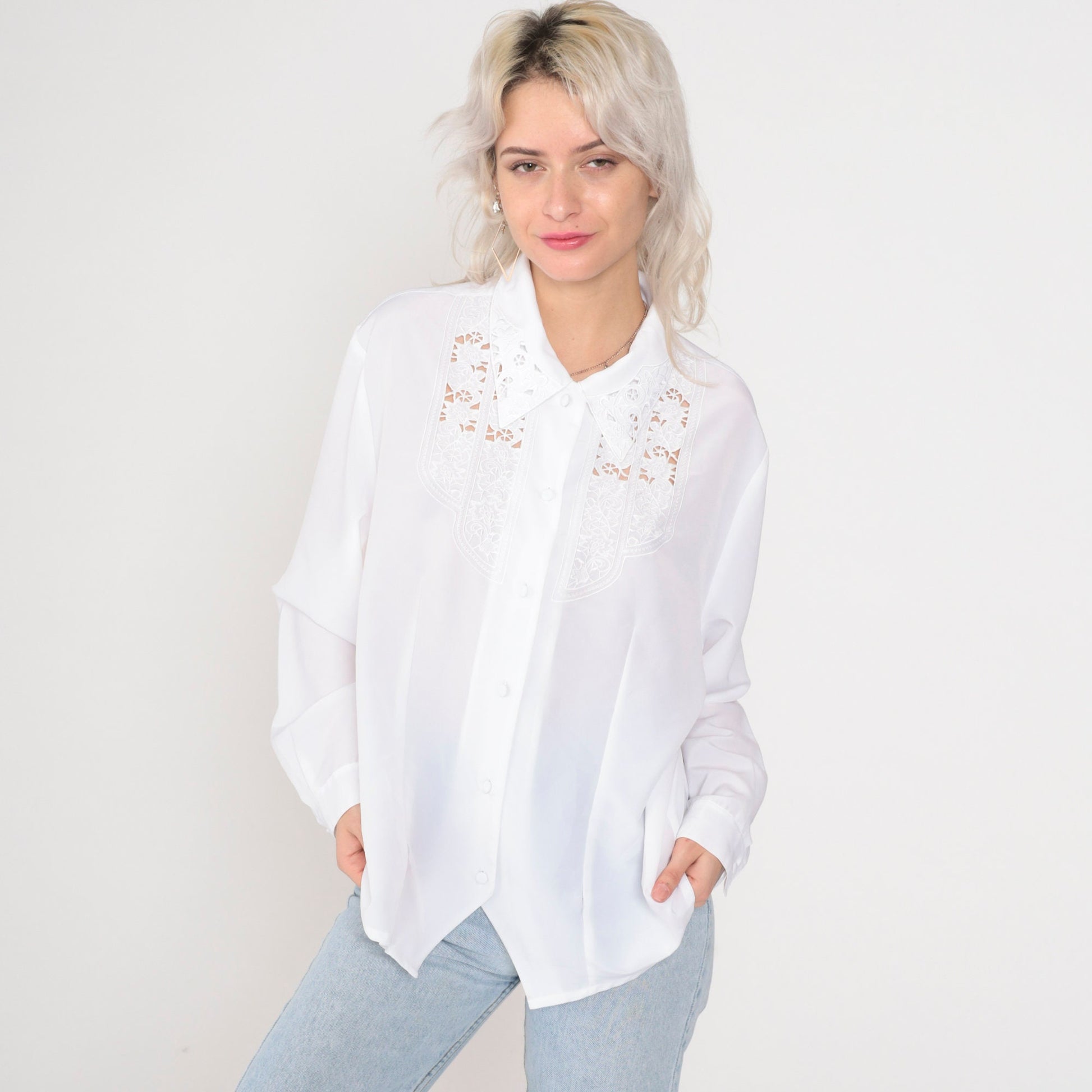 90s White Floral Embroidered Cutwork Blouse Long Sleeve Button Up Large L
