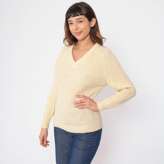 60s Wool Sweater Cream V-Neck Raglan Pullover Knit Small