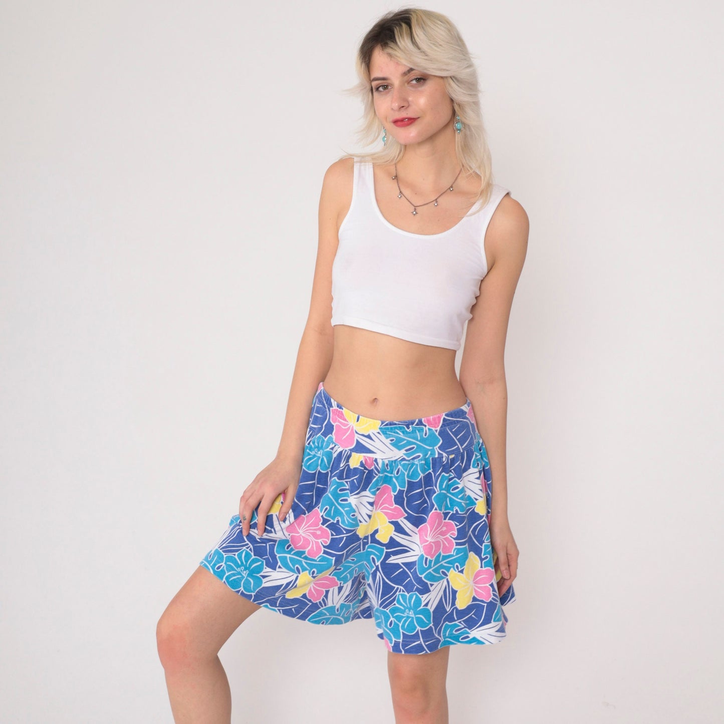 90s Tropical Floral Shorts High Waist Hibiscus Leaf Print Blue Pink Medium