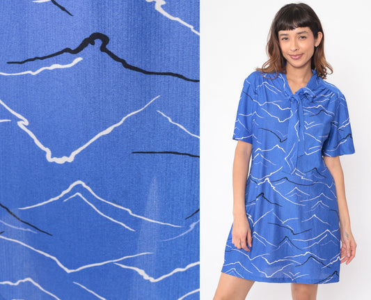 70s Mountain Print Mini Dress Blue Ascot Neck Tie Short Sleeve Large L