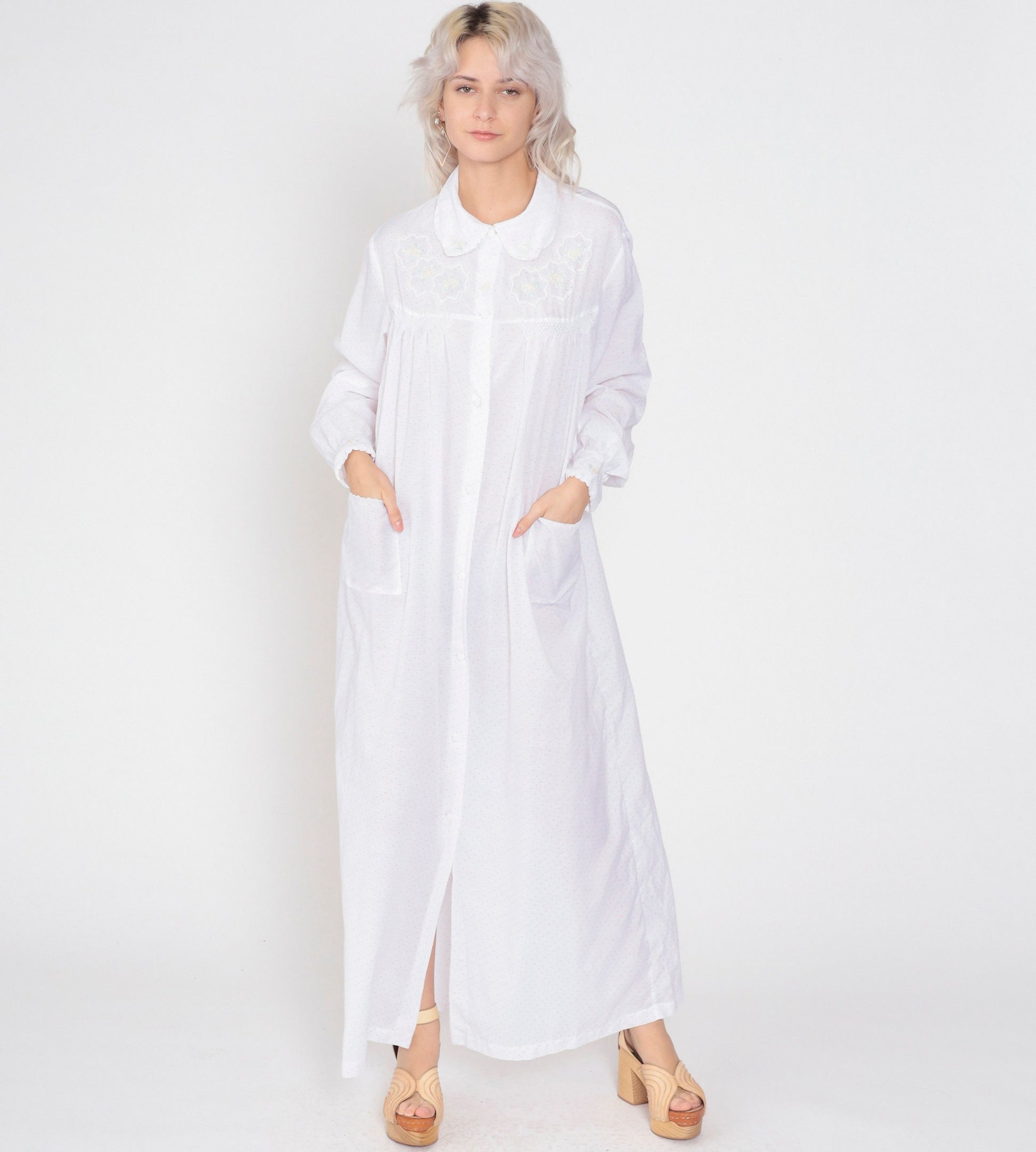 80s White Floral Embroidered Maxi Nightgown Long Sleeve Button Front Large L