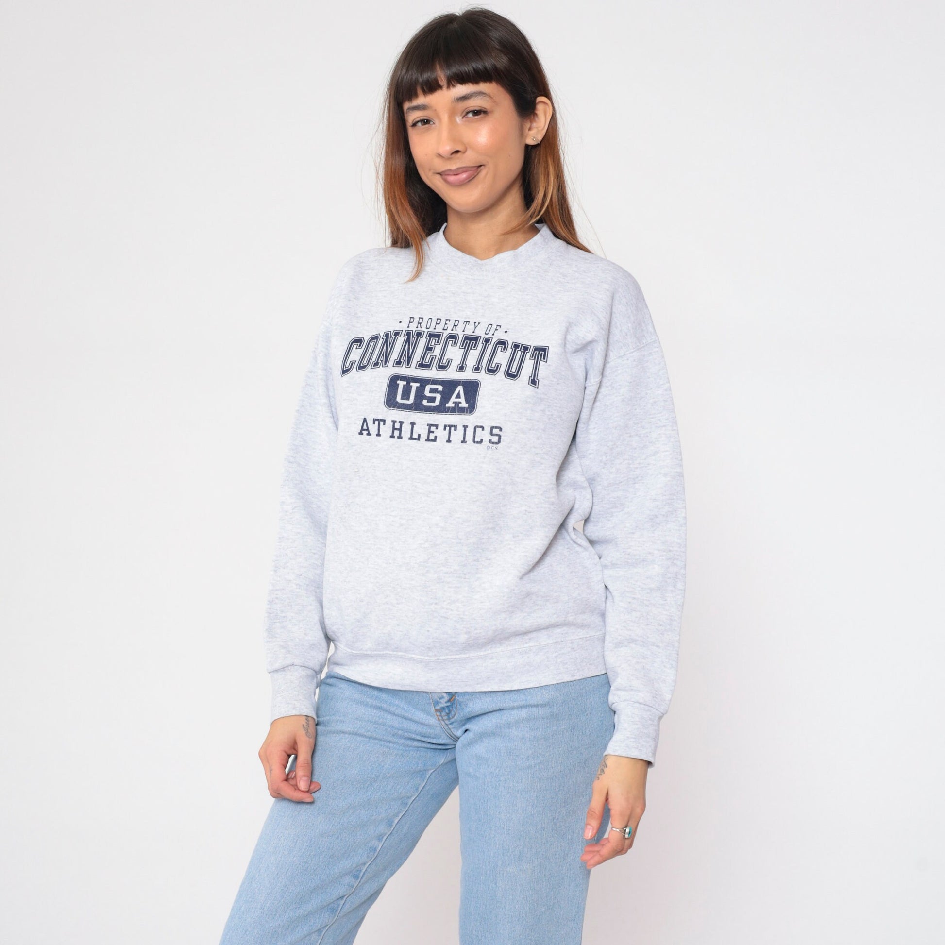 90s Connecticut USA Athletics Graphic Sweatshirt Light Heather Grey Medium M