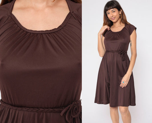1970s Brown Midi Dress Cap Sleeve High Elastic Waist Braided Belt Extra Small