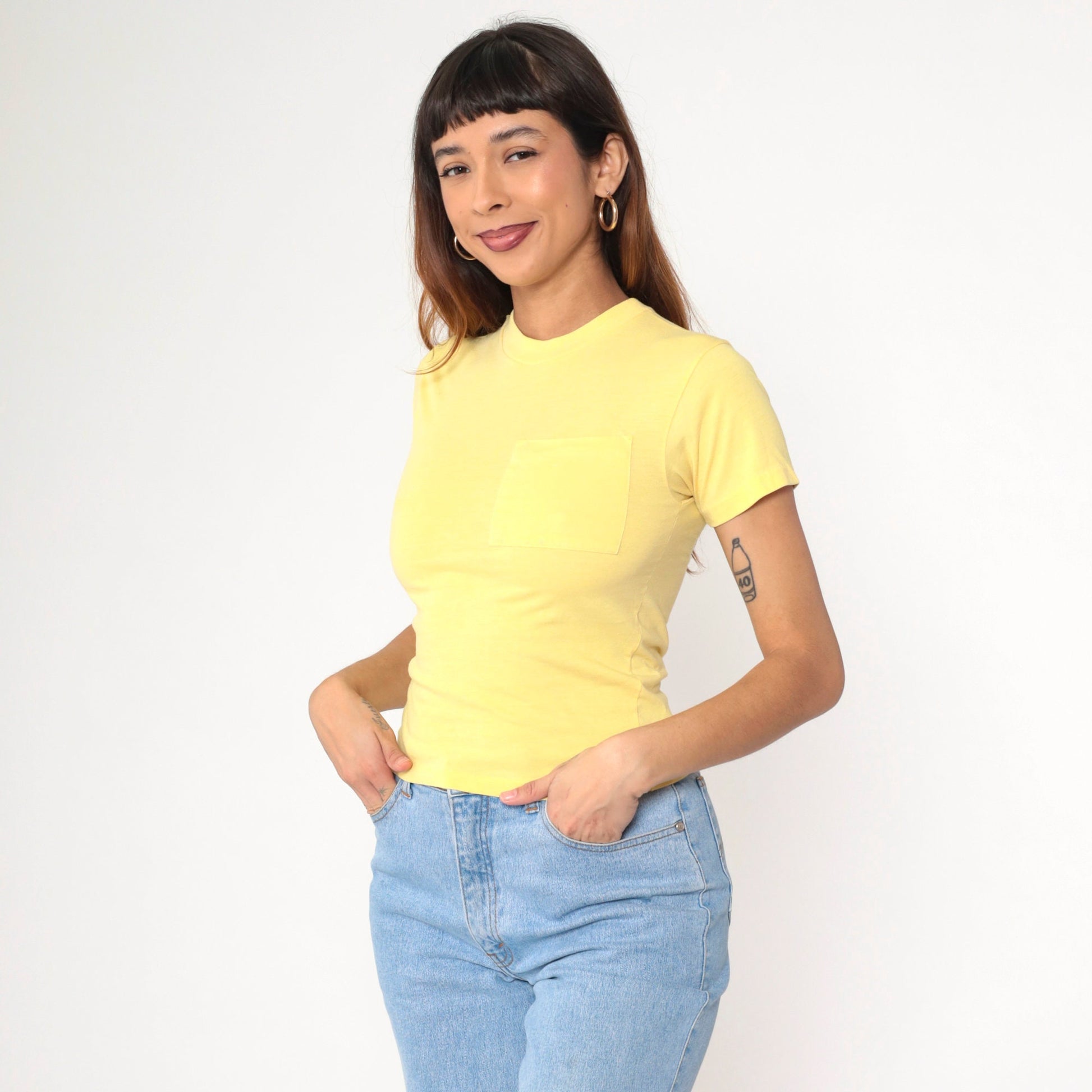 90s Yellow Pocket T-Shirt Cotton Blend Crewneck Youth Medium