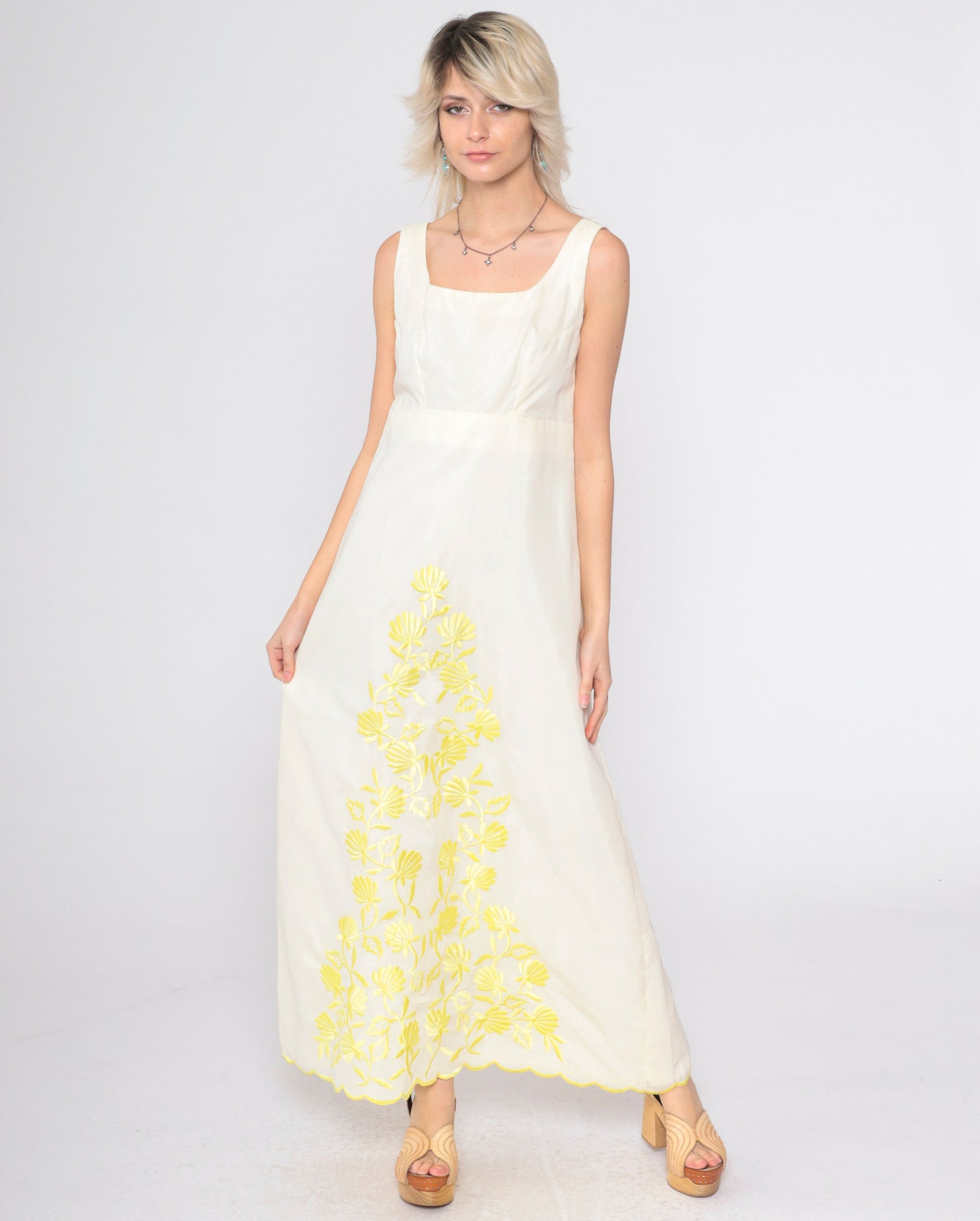 70s Floral Embroidered Maxi Dress Cream Sleeveless High Waist Small