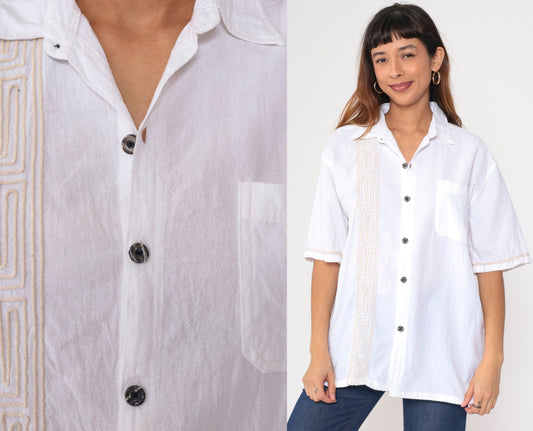 90s White Geometric Embroidered Button-Up Shirt Short Sleeve Medium