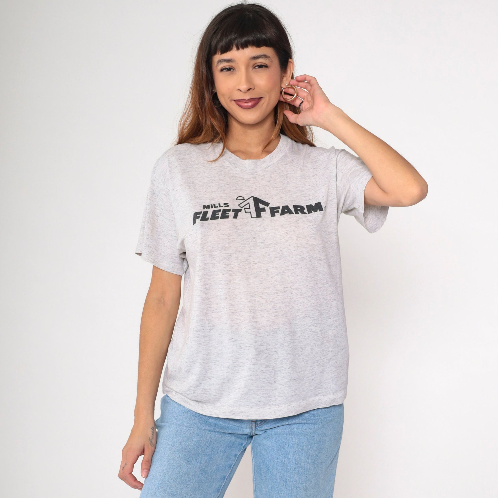 90s Mills Fleet Farm Graphic T-Shirt Heather Grey Single Stitch Medium