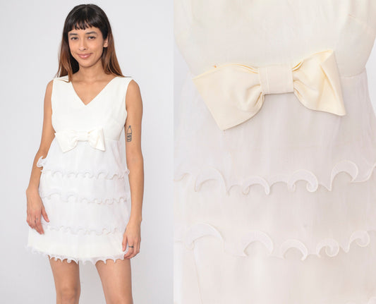 1960s White Pleated Mini Dress Empire Waist V-Neck Party Cocktail Small
