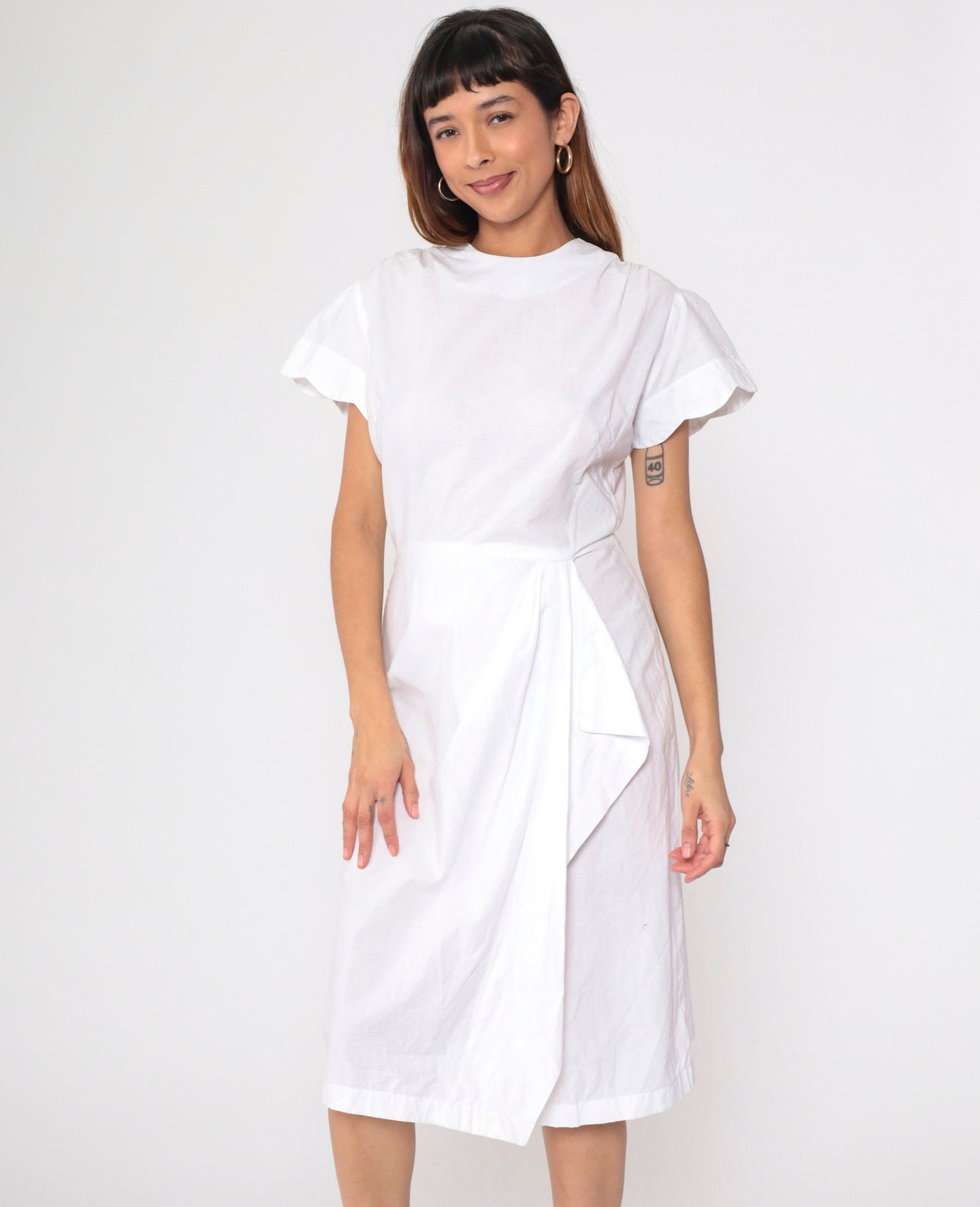 1940s White Cotton Midi Dress Puff Sleeve Scalloped Button Back Medium