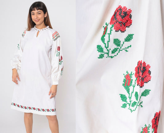 70s Floral Cross Stitch Embroidered Dress White Midi Shift Long Sleeve Medium