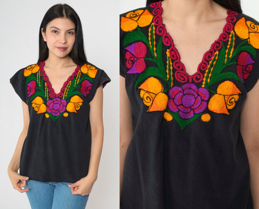 90s Mexican Floral Embroidered Blouse Black Short Sleeve Medium