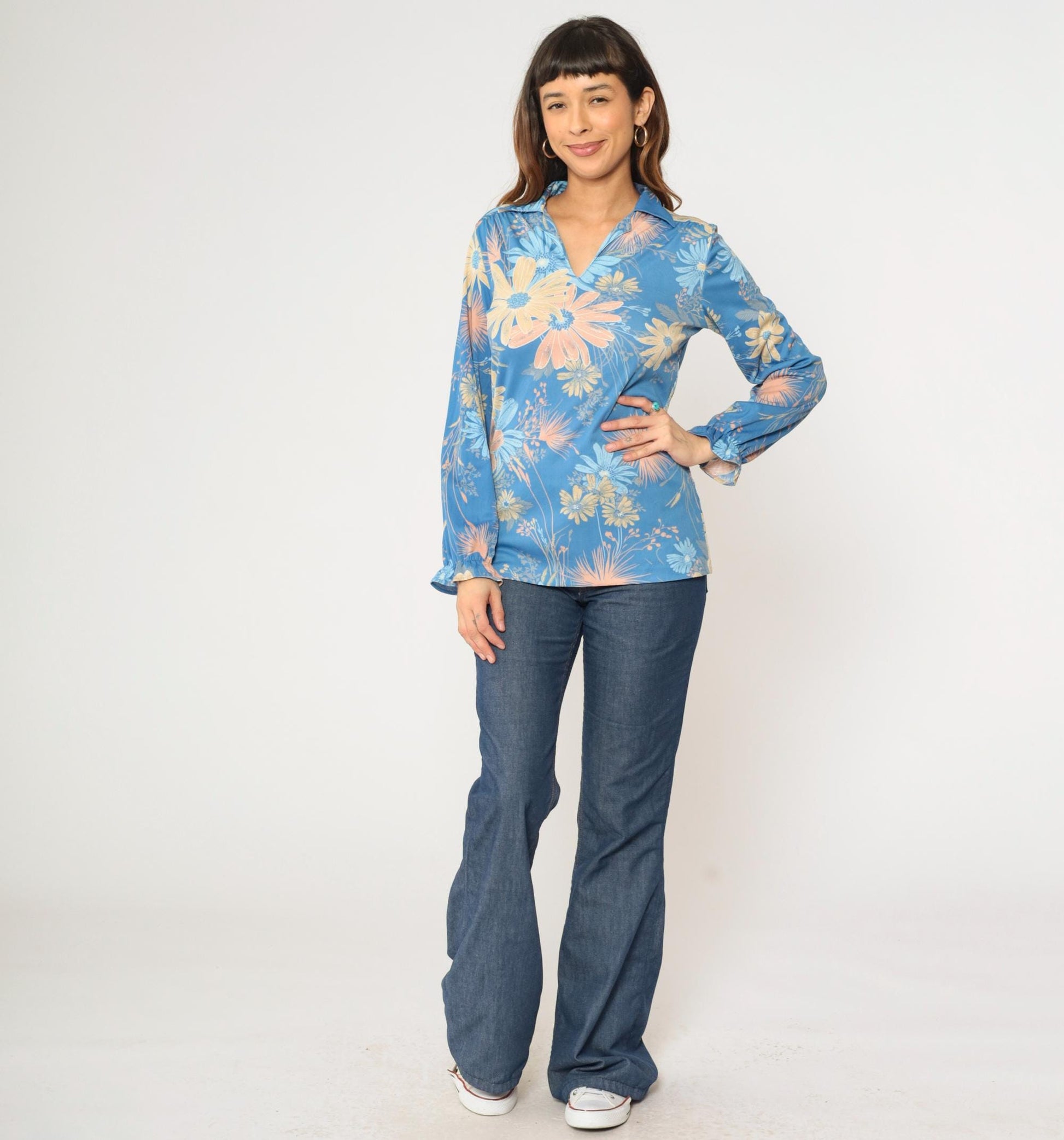70s Floral Shirt Blue Flower Print V-Neck Pointed Collar Long Sleeve Medium