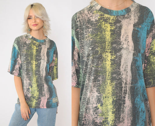 90s Lightning Bolt Abstract Crackle Stripe T-Shirt Pastel Crew Neck Medium