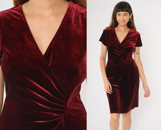 90s Robbie Bee Burgundy Velvet Wrap Dress V-Neck Ruched Knee Length Medium 8
