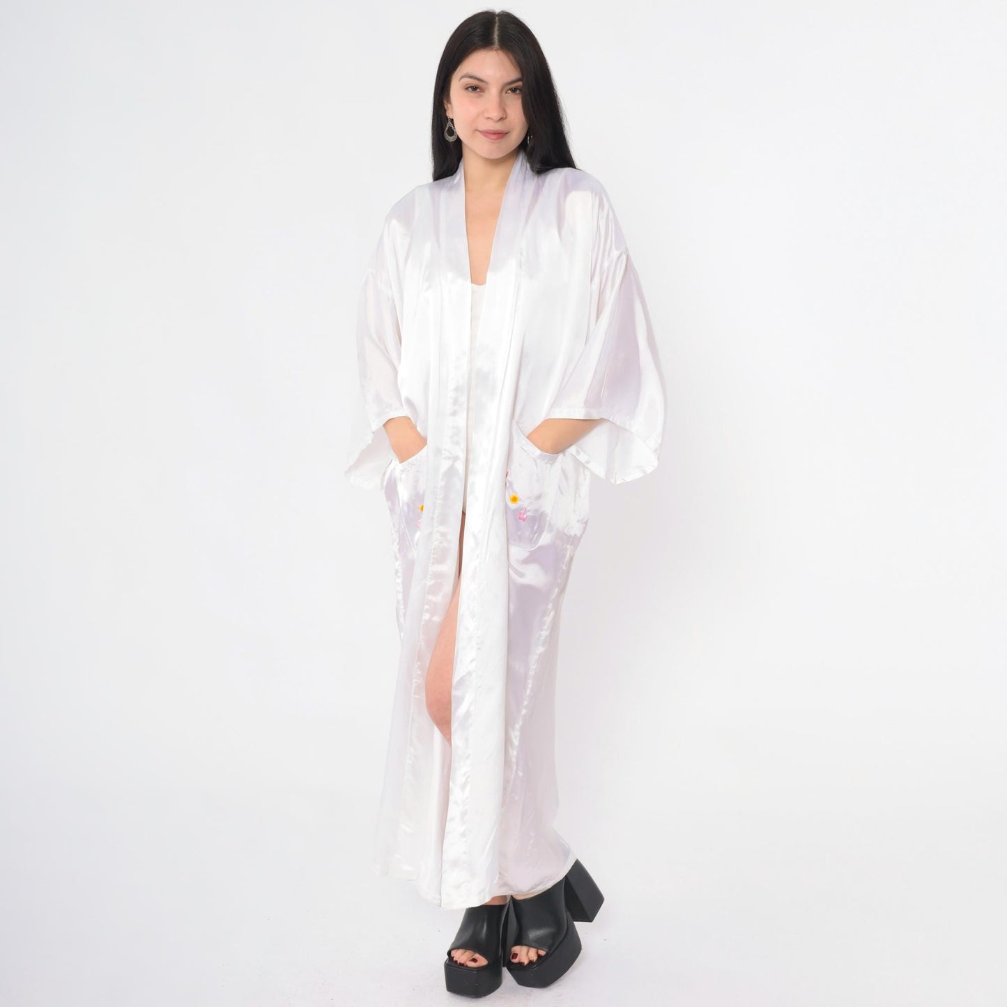 90s Chinese Dragon Embroidered Satin Robe White Wrap Maxi Medium M