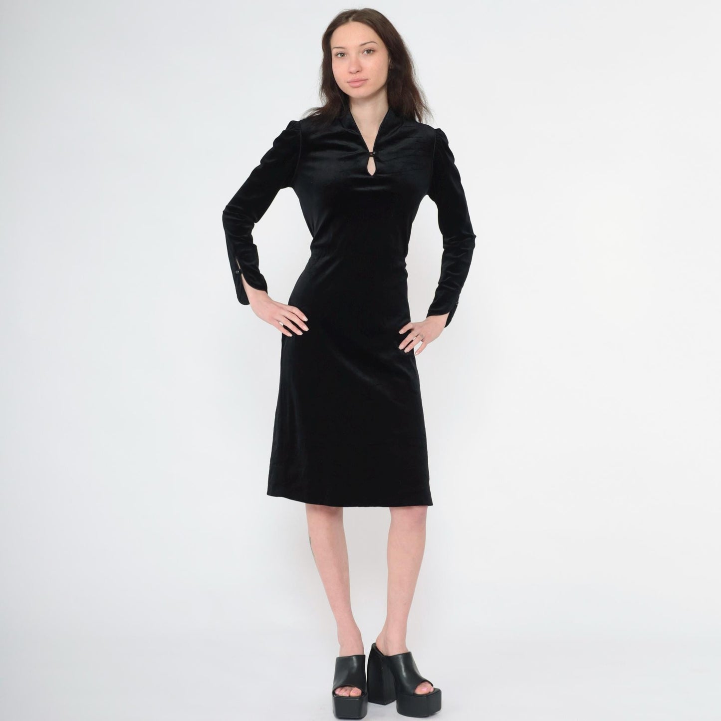 80s Black Velour Midi Dress Keyhole Neckline Long Sleeve Fitted Small