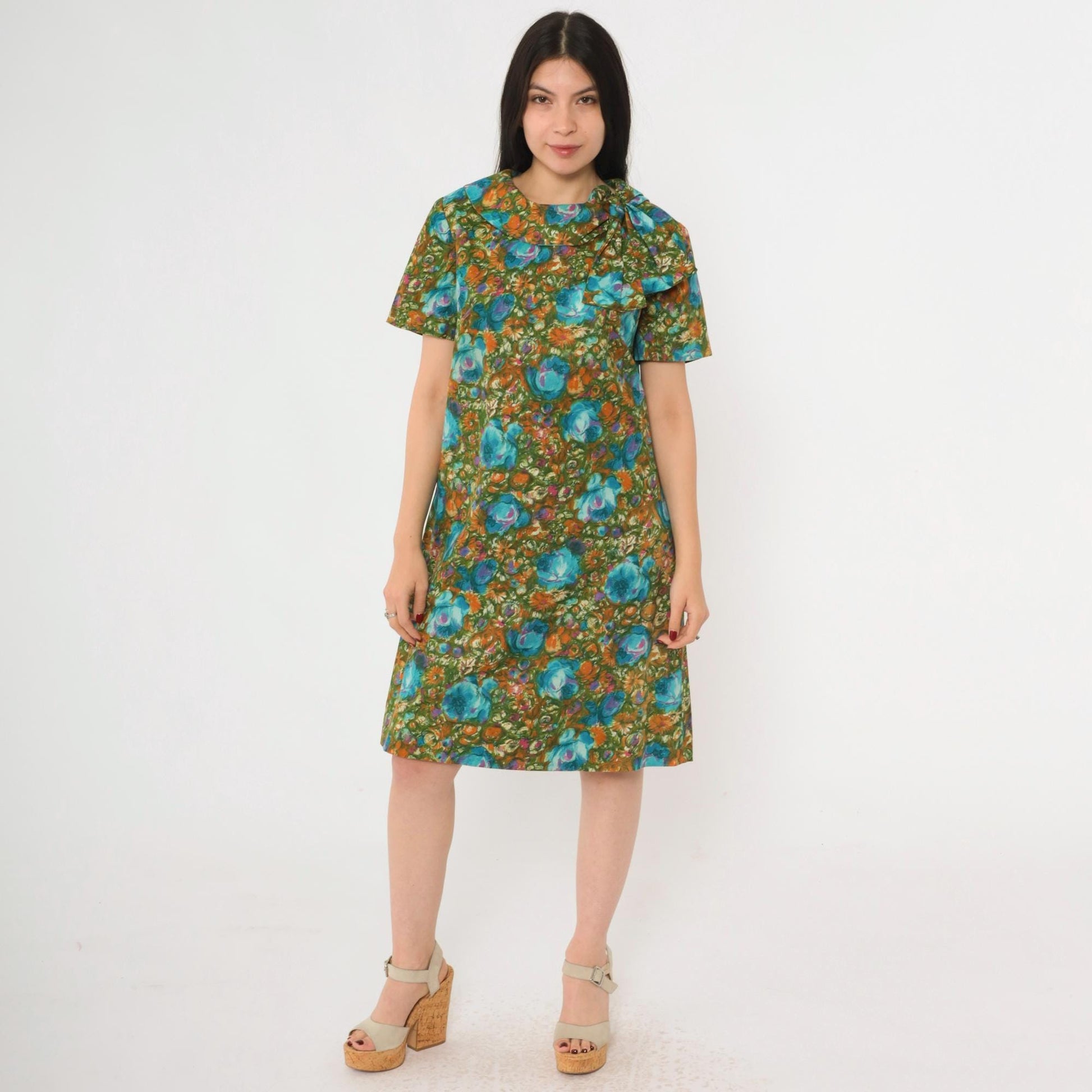 1960s Green Floral Shift Dress Bow Collar Knee-Length Medium M