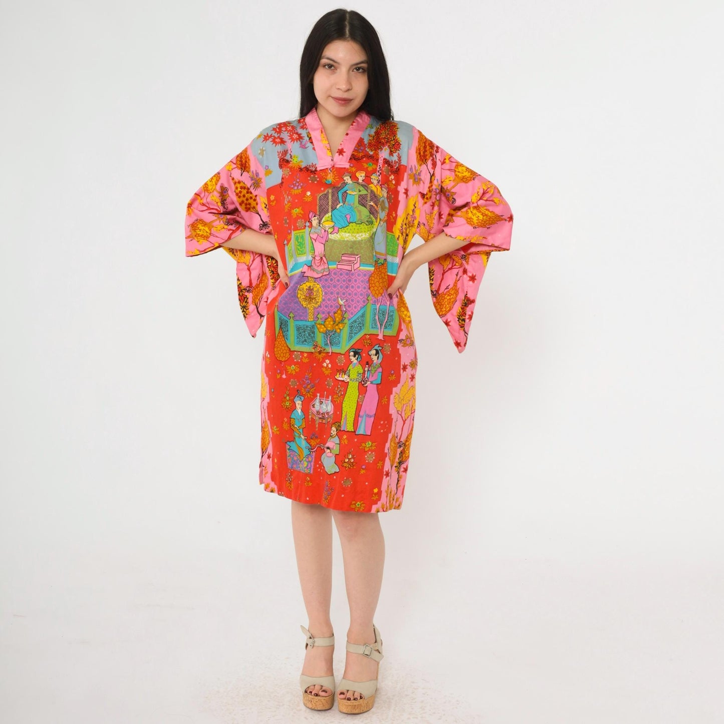 70s Alice Polynesian Kaftan Dress Bell Sleeve Asian Court Print Red Pink Small