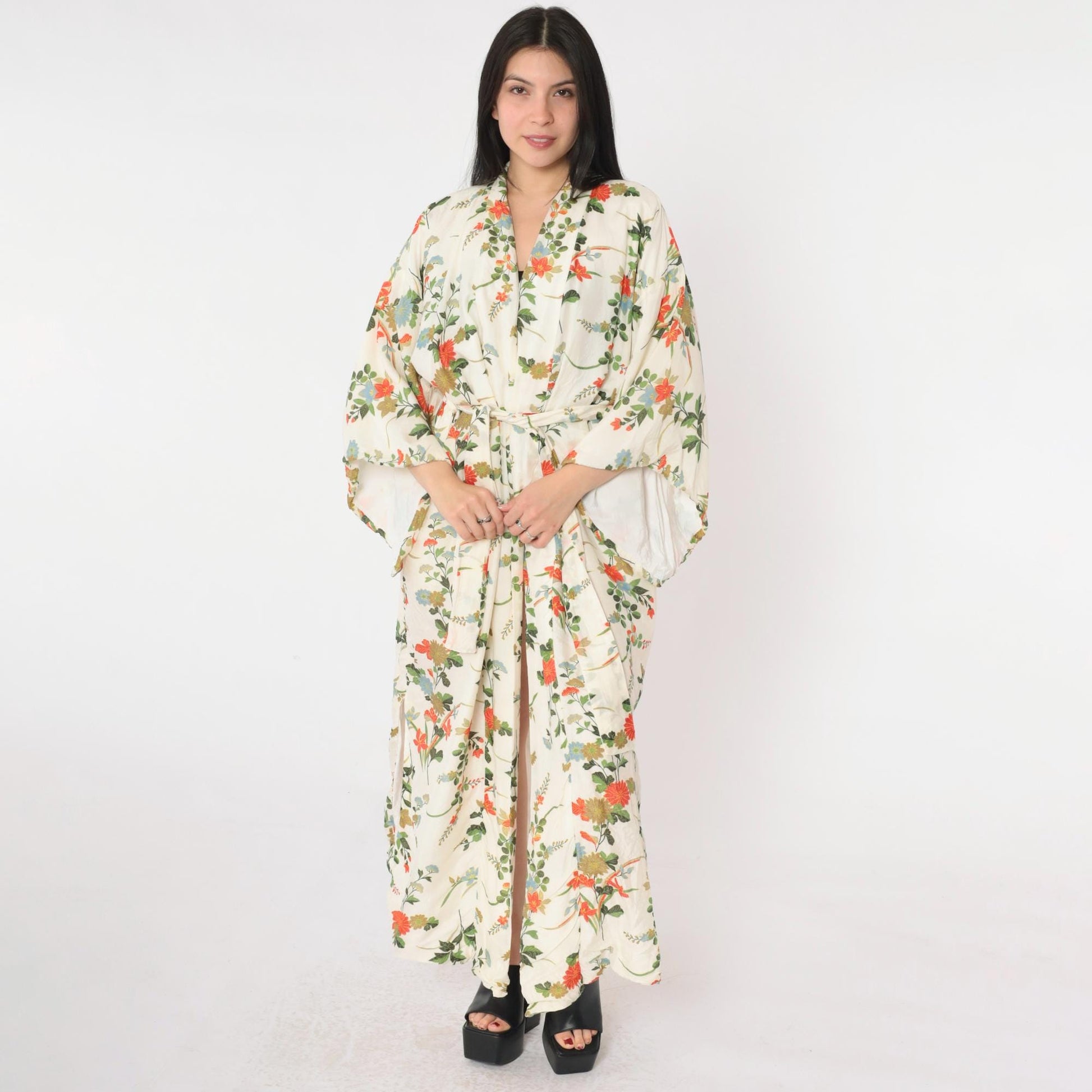60s Japanese Silk Kimono Robe Ivory Floral Print Wide Sleeve Maxi