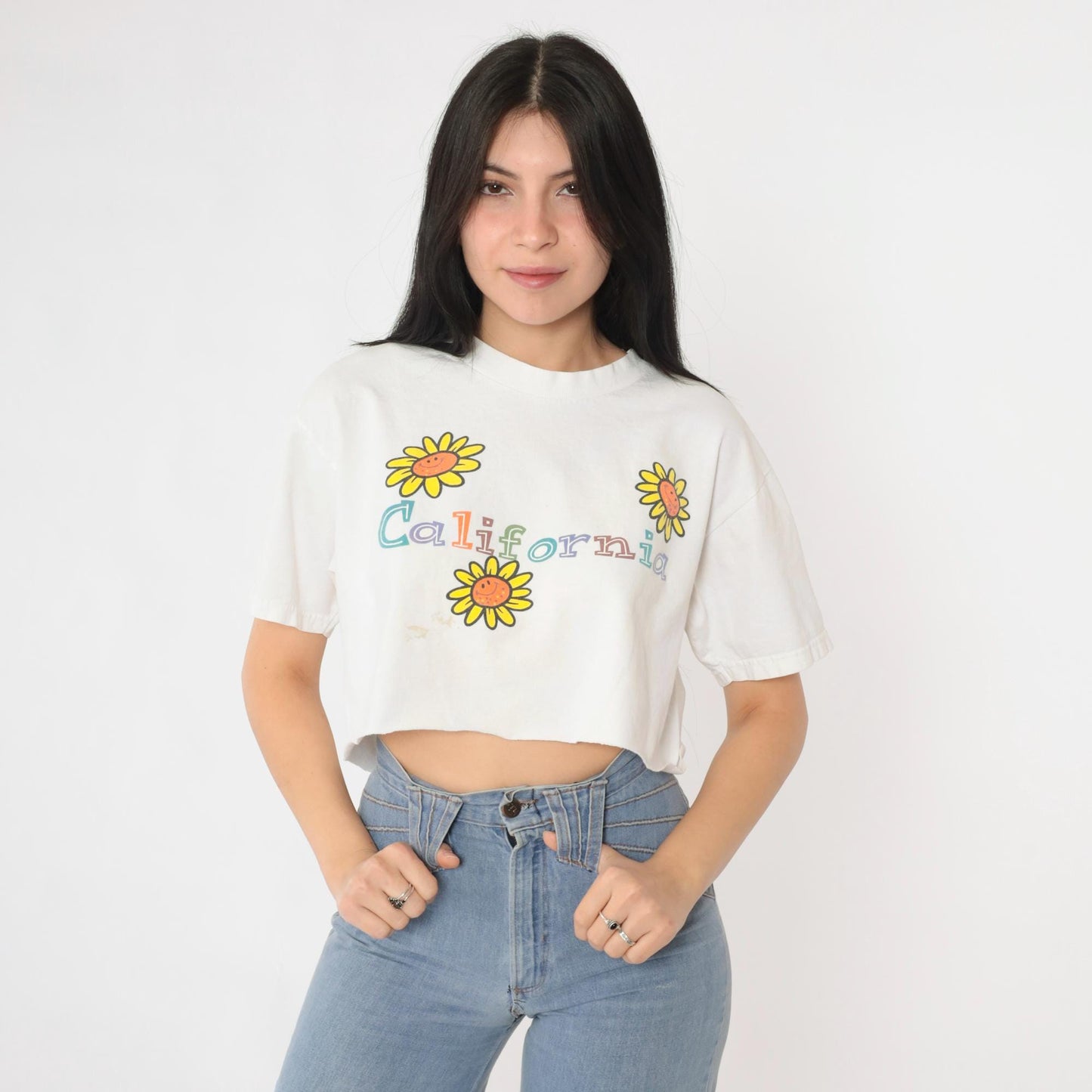 90s California Smiley Daisy Graphic Crop Top White Cotton Medium