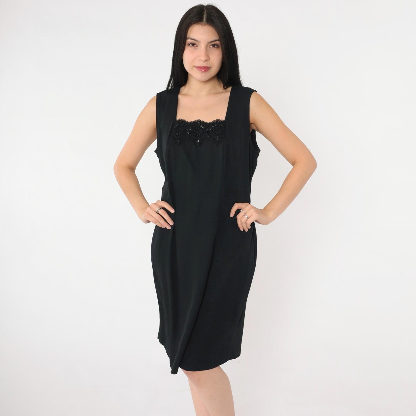 90s R & M Richards Black Sequin Beaded Lace Neckline Knee-Length Sheath Dress Large