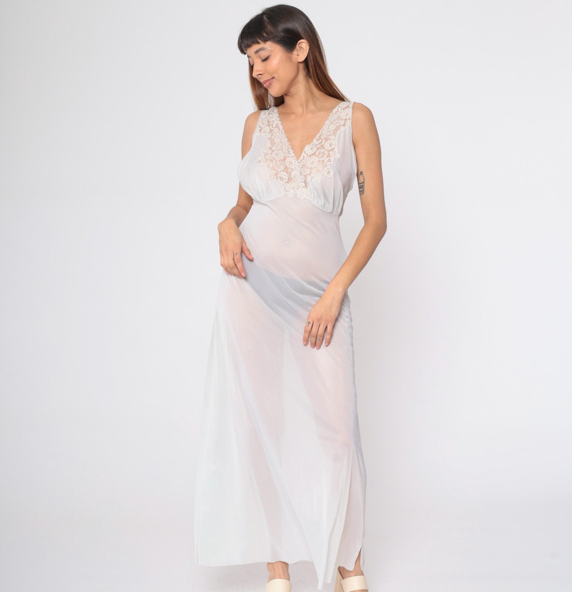 70s White Nylon Maxi Nightgown Lace Trim Empire Waist V Neck Medium M