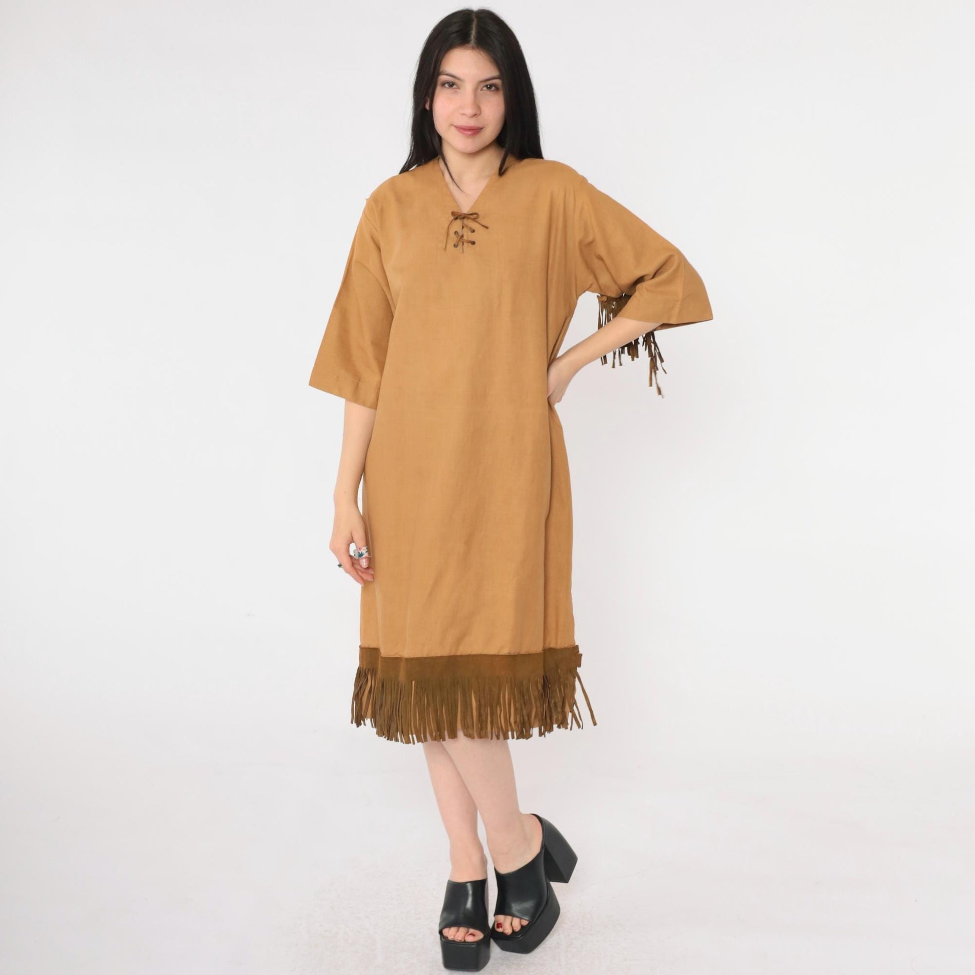 70s Tan Suede Fringe Tunic Dress Lace-Up Neckline Knee Length Medium M