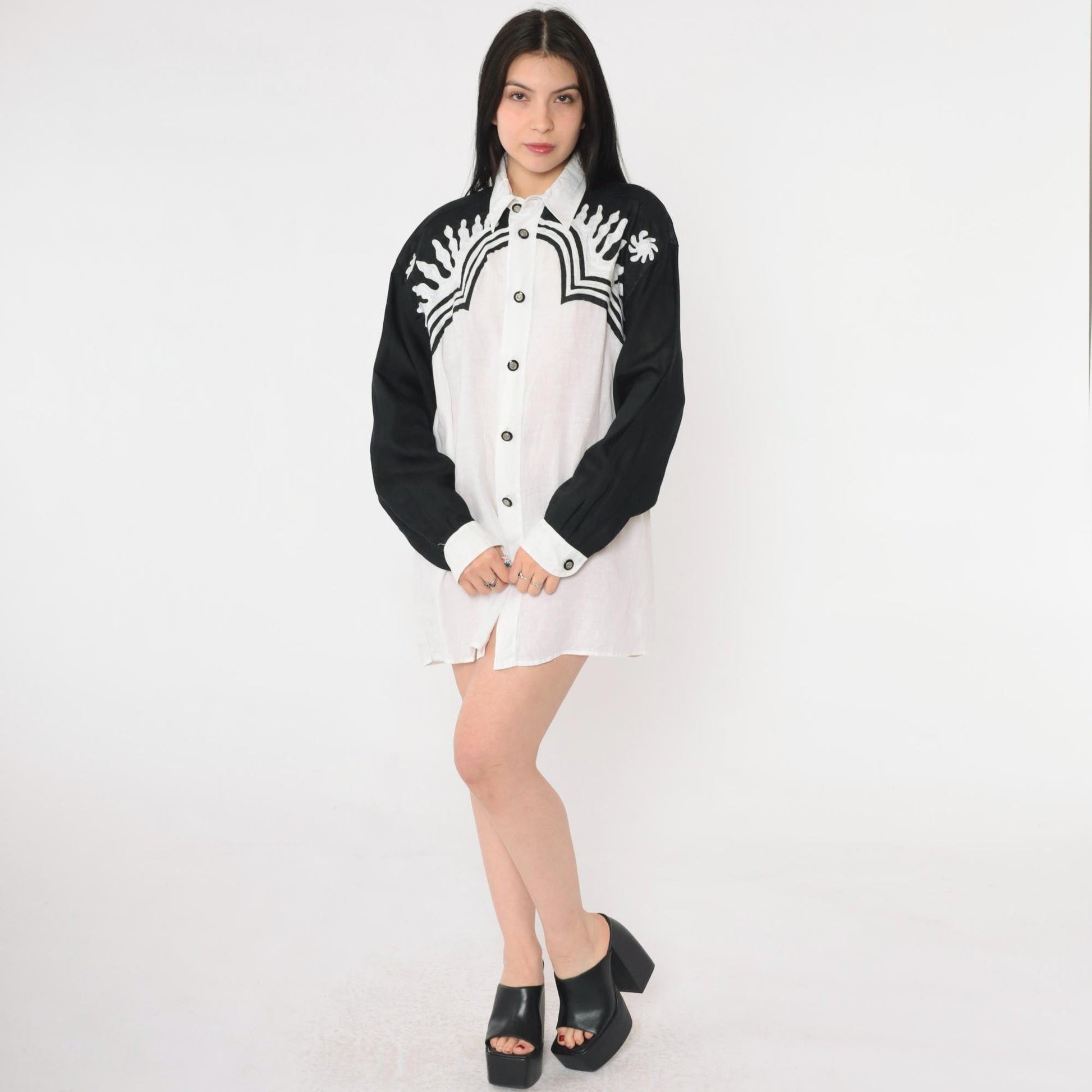 90s Byblos Italian Linen Button Up Shirt Black White Embroidered Crest Medium