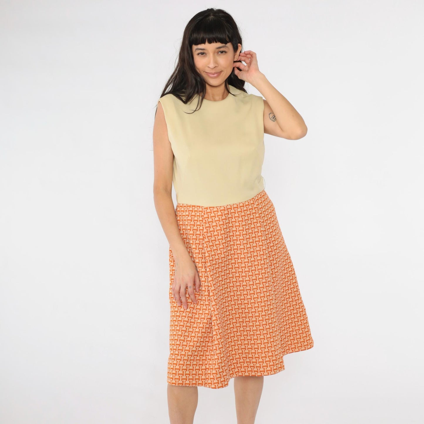 1960s Mod Geometric A-Line Dress Cream Orange Sleeveless High Waist Medium Large