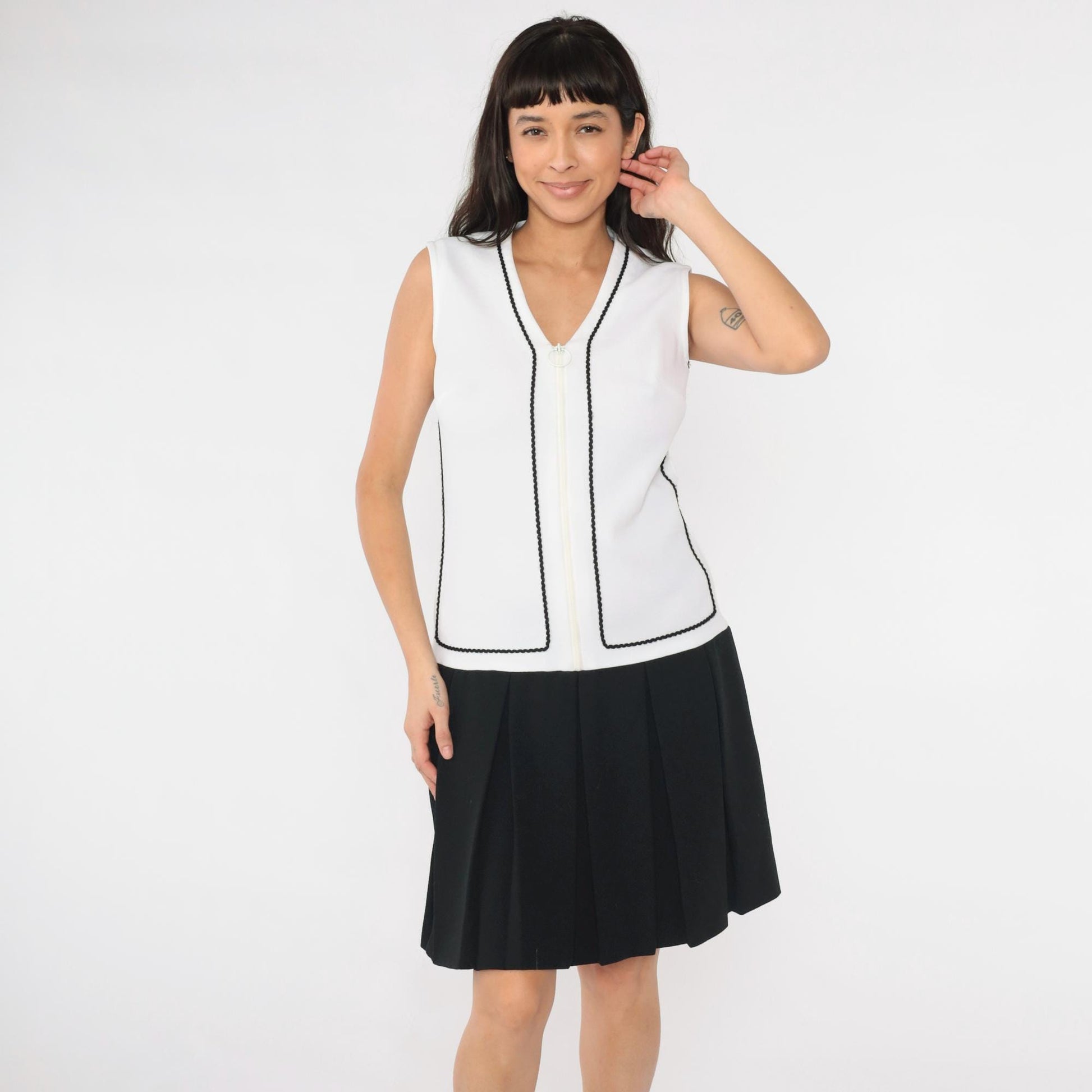 60s Mod Mini Dress Black White Drop Waist Pleated Sleeveless Small