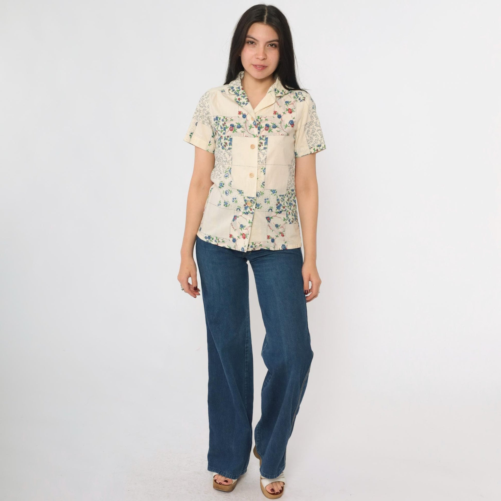 70s Patchwork Floral Cream Button Up Blouse Short Sleeve Collared Extra Small