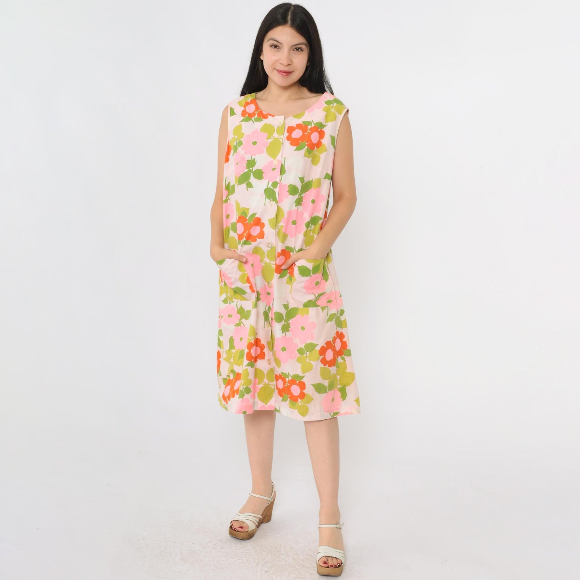 1960s Pink Floral Shift Dress Sleeveless Button Front Knee Length Medium