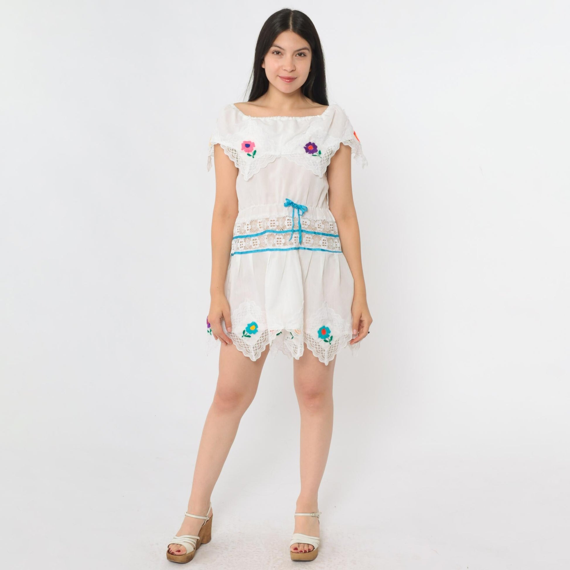 Y2K White Floral Embroidered Off-Shoulder Mini Dress Hanky Hem Extra Small