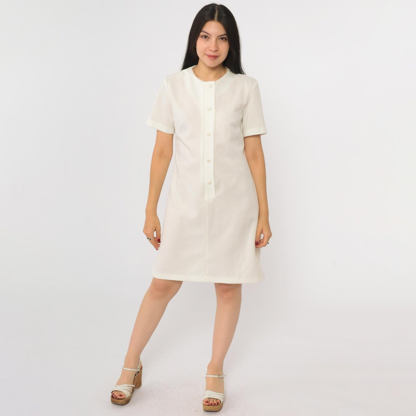 1970s White Shift Mini Dress Button-Up Short Sleeve Shirtdress Medium Large