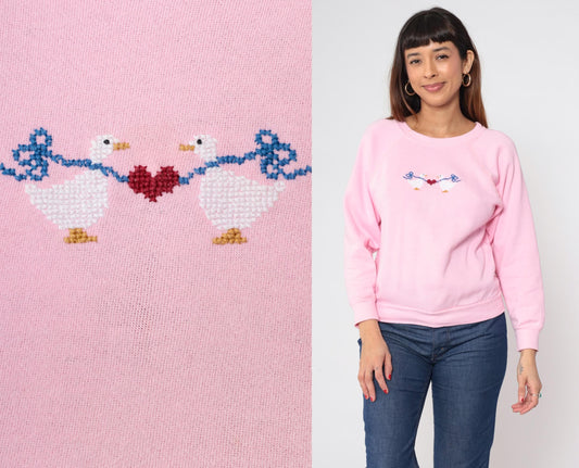 80s Pink Duck Embroidered Raglan Sweatshirt Heart Animal Crewneck Small