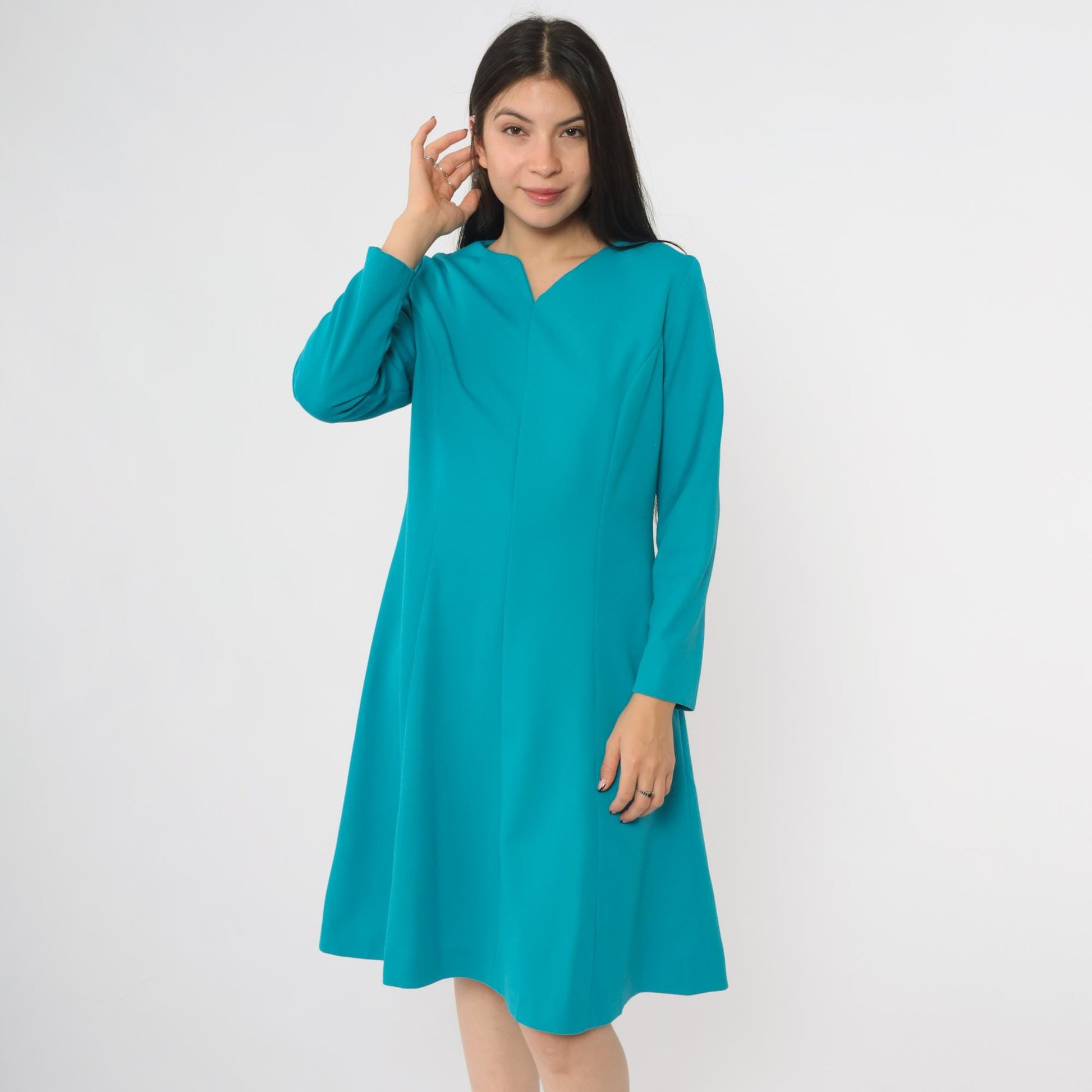70s Turquoise Mod Mini Dress Long Sleeves V-Neck A-Line Shift Medium M