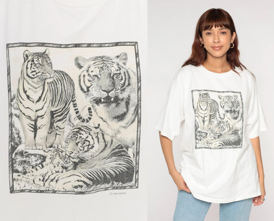 90s Tiger Graphic T-Shirt White UV Colorizing Crewneck Tee Large