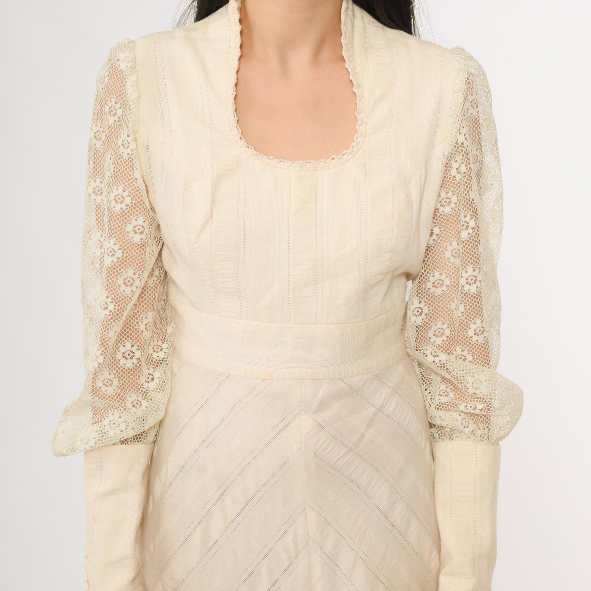 70s Cream Lace Maxi Dress Long Sleeve Scoop Neck Fitted Bodice Medium M