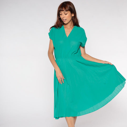 70s Emerald Green Pleated Midi Dress V Neck Dolman Sleeve Medium