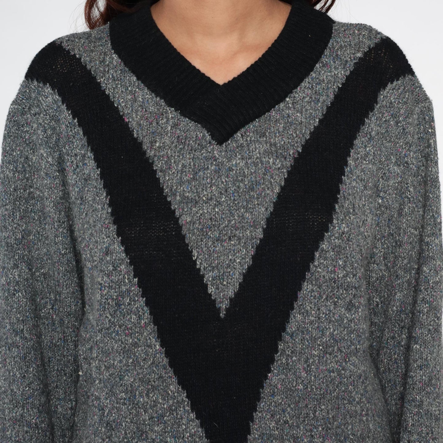 90s Forecast Chevron V-Neck Sweater Grey Black Trim Extra Large XL