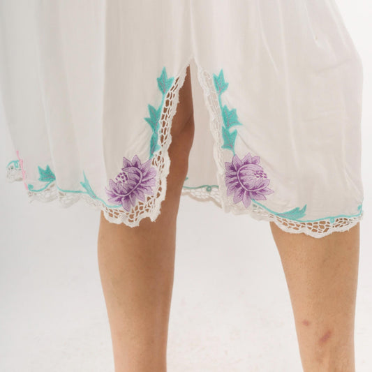 80s Phoenix White Half Slip Embroidered Floral Crochet Lace Medium