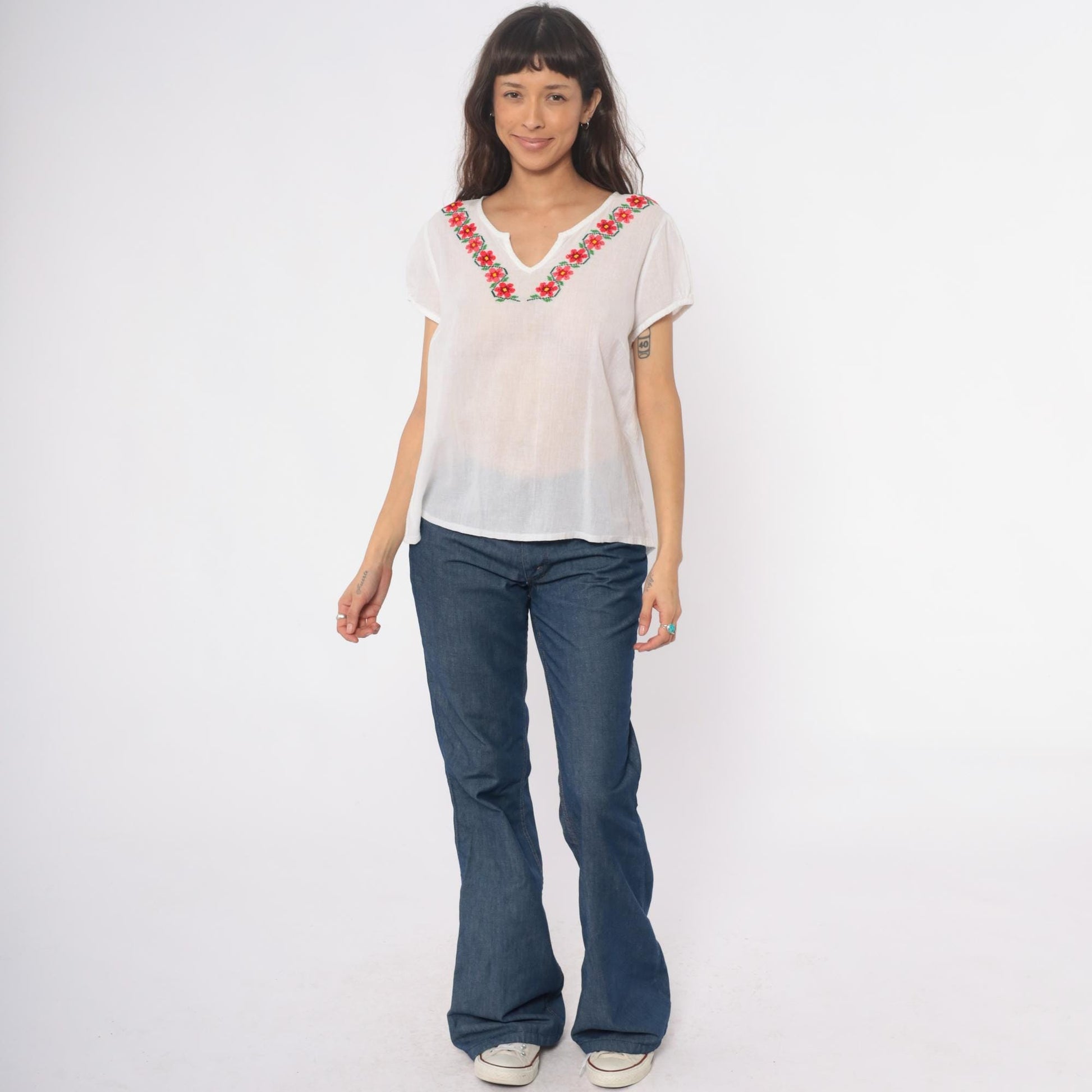 90s Mexican Embroidered Floral Blouse White Cotton V-Neck Peasant Top Large