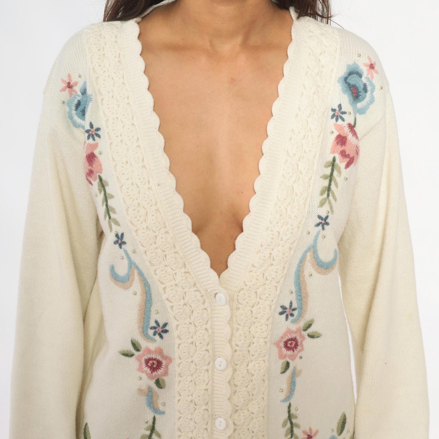 90s Koret Cream Cardigan Floral Embroidery Scalloped Trim Medium M