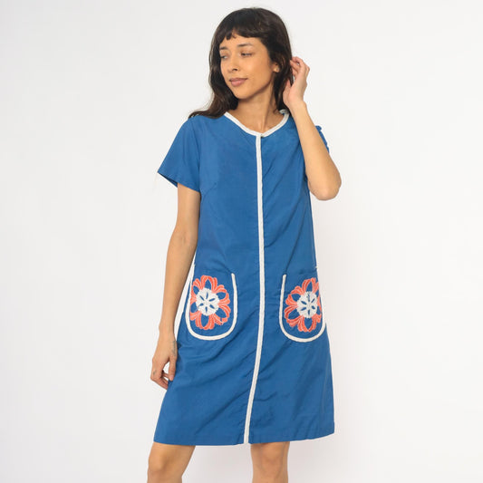 70s Blue Floral Embroidered House Dress White Trim Knee Length Medium