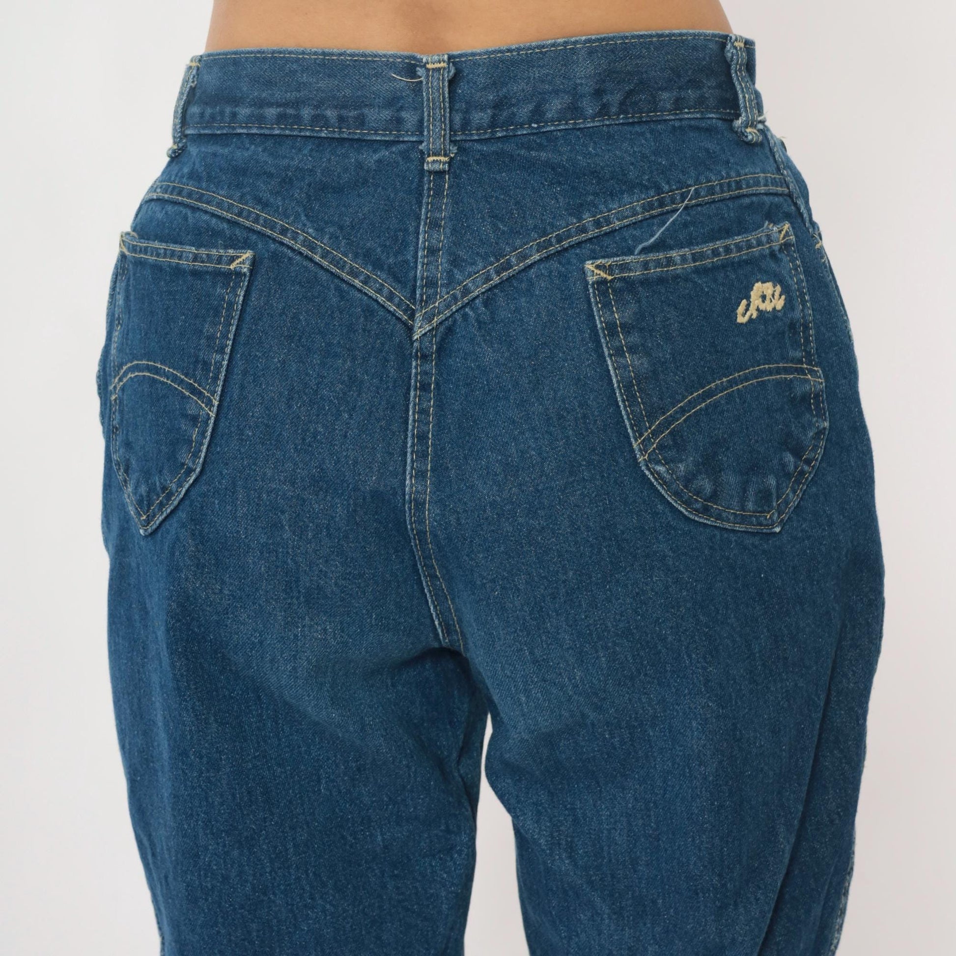 80s High Waisted Straight Leg Jeans Medium Wash Denim Chic Logo Extra Large XL