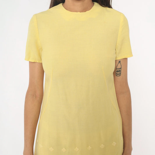 60s Yellow Mini Shift Dress Embroidered Geometric Border Short Sleeve Extra Small XS