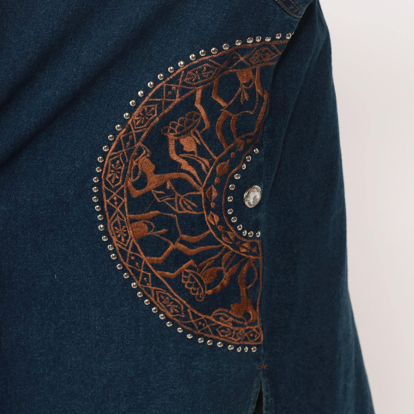 90s Southwestern Denim Jacket Tribal Embroidered Studs Blue Medium